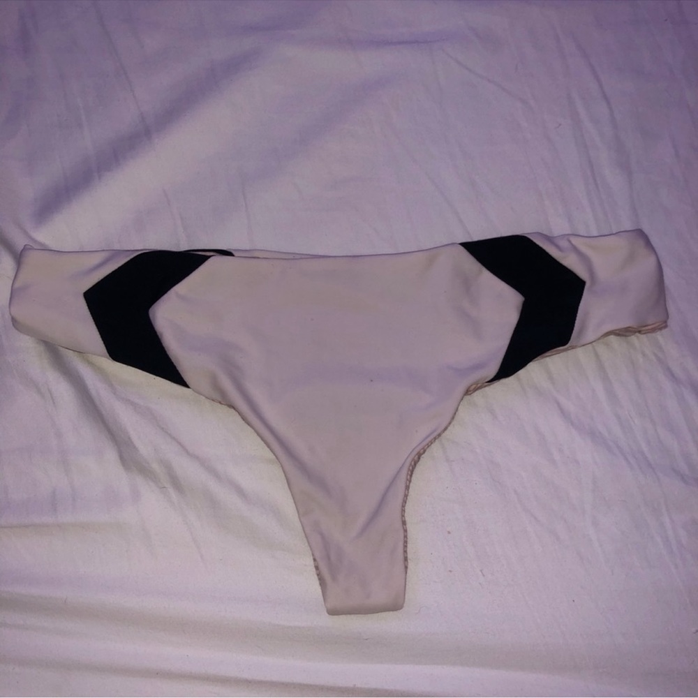 Acacia XL